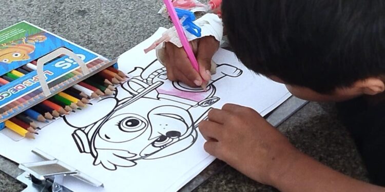 Pacientes do HRA são beneficiadas com o projeto Alegria na Pediatria