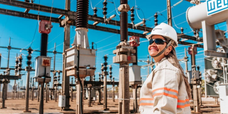 Senai e Energisa lançam curso de formação de eletricistas exclusivo para mulheres