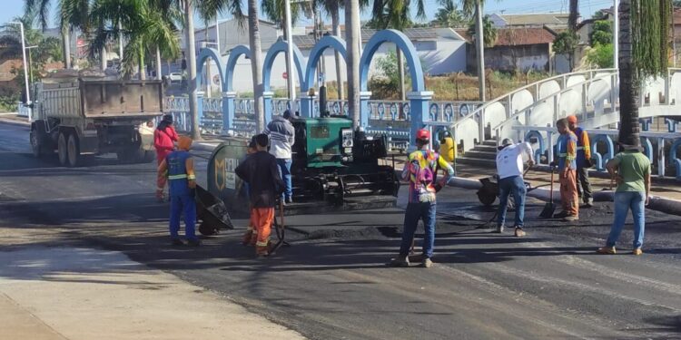 Obras de pavimentação e recuperação asfáltica em Gurupi seguem em ritmo acelerado