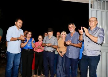 Dep. Amélio Cayres e Gov. Wanderlei Barbosa na inauguração da Casa de Apoio em Augustinópolis