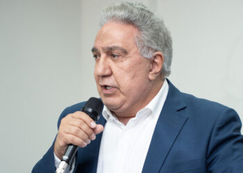Ao lado do ministro Wellington Dias, vice-governador Laurez Moreira participa do seminário “Nova Geração das Políticas Sociais Brasileiras: Programa Acredita”