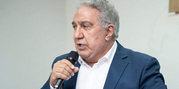 Ao lado do ministro Wellington Dias, vice-governador Laurez Moreira participa do seminário “Nova Geração das Políticas Sociais Brasileiras: Programa Acredita”