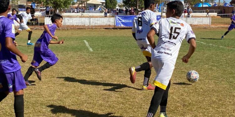 Copa Nilton Santos de Futebol de Base reúne mais de 1.900 atletas e 120 equipes.