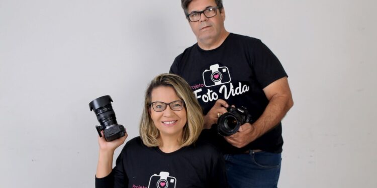 Lei Paulo Gustavo: projeto une fotografia e artesanato para apoiar mulheres em tratamento contra o câncer
