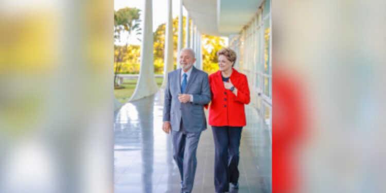 Dilma volta ao Palácio da Alvorada pela 1ª vez desde o impeachment e encontra Lula