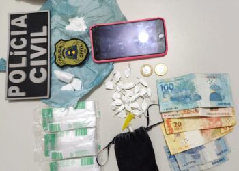Drogas e materiais apreendidos pela Polícia Civil durante o cumprimento de mandado - Divulgação PCTO
