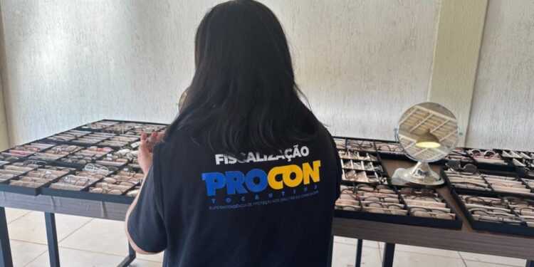Procon Tocantins notifica ótica por venda casada