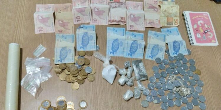 Polícia Militar prende homem por tráfico de drogas em Lagoa da Confusão