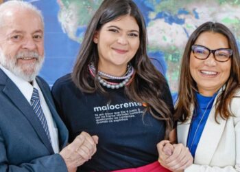 Santiago (ao centro) foi apoiadora de Lula nas eleições de 2022 03/07/2024 - Ricardo Stuckert/PR