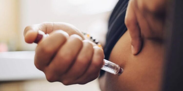 Remédio para diabetes e obesidade pode elevar risco de cegueira rara, diz estudo