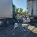 Acidente entre carro e carreta deixa mortos na BR-153