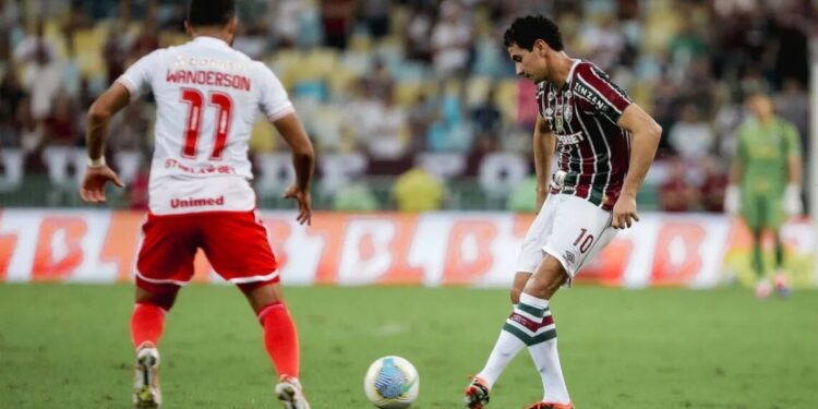 Lance de Fluminense x Internacional pela 14ª rodada do Brasileirão
LUCAS MERÇON / FLUMINENSE FC