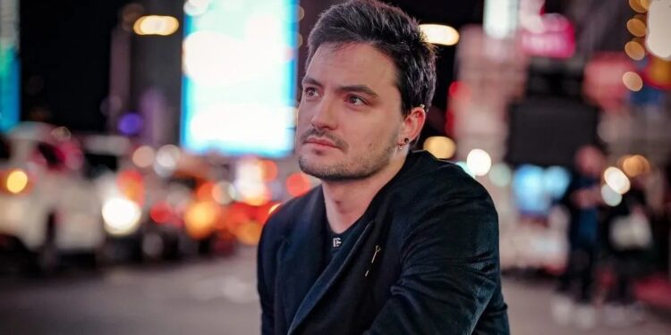 Felipe Neto defende PodPah após críticas por despreparo: “Formato diferente”