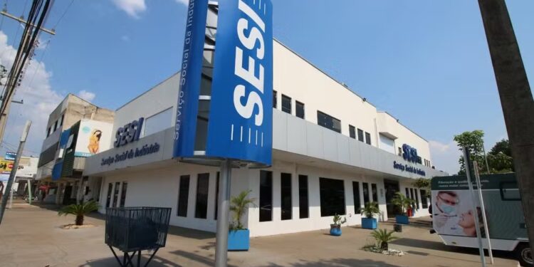 Seleção para professor oferta vagas com salários de até R$ 4,9 mil