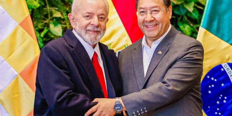 Lula se reúne com presidente da Bolívia em La Paz