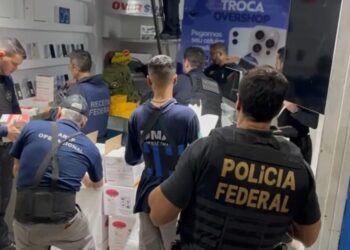 Alvos são doleiros e empresários responsáveis pela importação de celulares Reprodução/PF