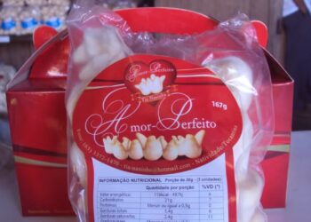 Embalagens dão identidade ao biscoito amor-perfeito, tradição do município de Natividade (TO) — Foto: Jesana de Jesus/G1