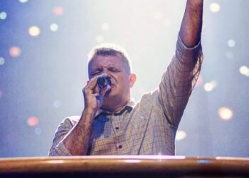 Rinaldo Luiz de Seixas Pereira em apresentação na Igreja Bola de Neve Crédito: Reprodução / Instagram