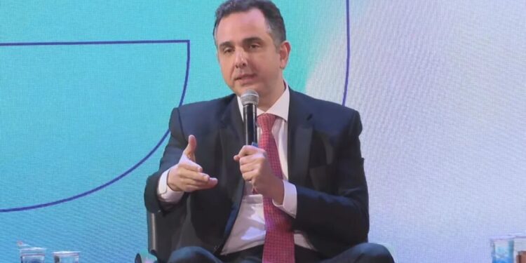 Pacheco diz que tentativa de “contaminar” Abin foi feita com “sofisticação”