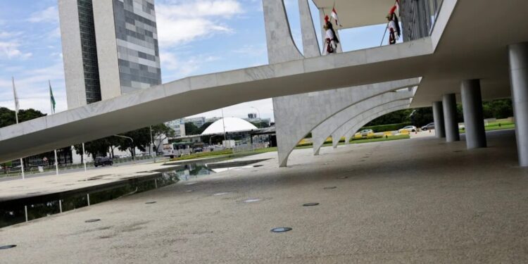 Governo insiste em tributação sobre lucro para compensar desoneração