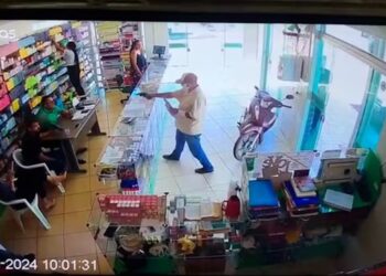 Homem é assassinado dentro de farmácia em Goiatins — Foto: Reprodução