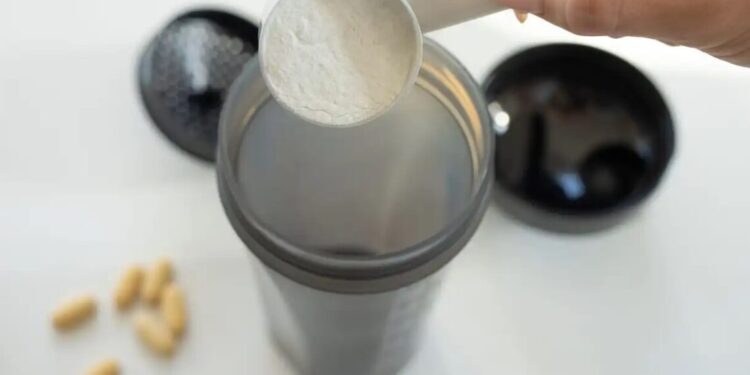 Creatina na menopausa: veja benefícios e como tomar