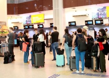 Aeroporto Santos Dumont, no Rio, teve voos cancelados após apagão cibernético Onofre Veras/TheNews2/Estadão Conteúdo