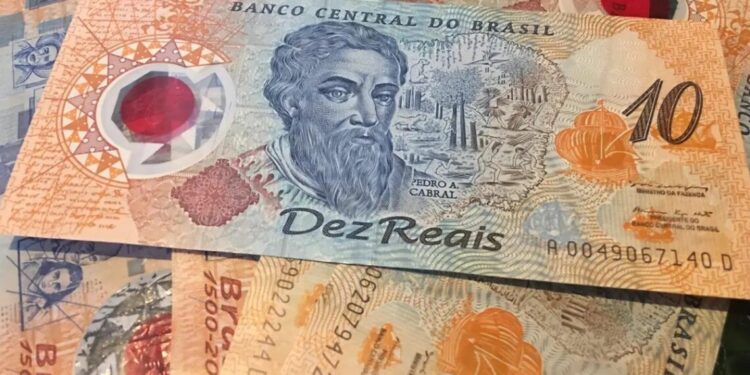 Notas da 1ª família do real viram febre entre colecionadores e podem custar até R$ 5 mil