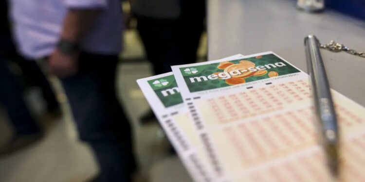 Mega-Sena 2744: sorteio desta terça (2) tem prêmio estimado em R$ 120 milhões