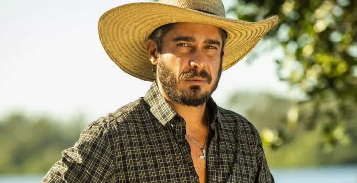 Ator Thommy Schiavo, de remake de “Pantanal”, morreu após se desequilibrar e cair de prédio, diz polícia