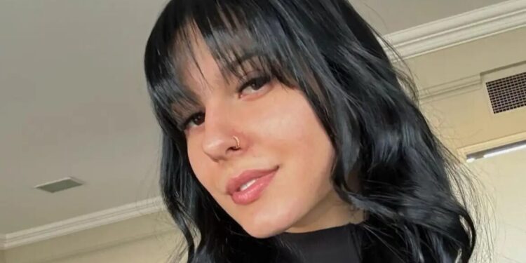 Após publicação, Ana Castela falou que vai continuar se estressando com sua franja
Instagram/Ana Castela