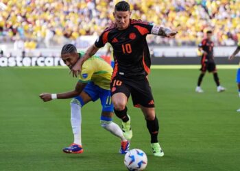 James Rodríguez e Raphinha foram os principais destaques do empate entre Brasil e Colômbia Photo by Thearon W. Henderson/Getty Images