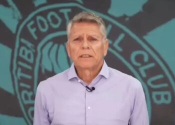 Paulo Autuori deixou cargo de diretor técnico do Coritiba Foto: Reprodução/ TV Coxa