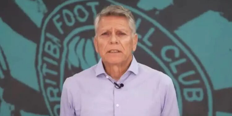Paulo Autuori deixa cargo de diretor técnico do Coritiba; veja detalhes