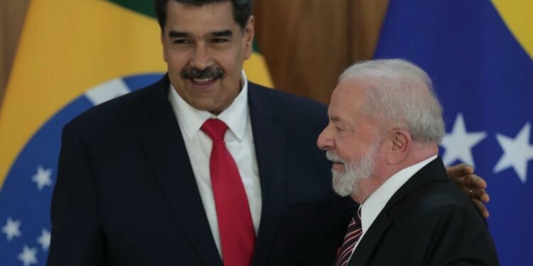 TSE repudia falas de Maduro e cancela envio de observadores para eleições na Venezuela