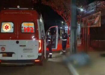 Mulher morreu após cair de moto em rua de Araguaína — Foto: Luís Ernandes/Divulgação