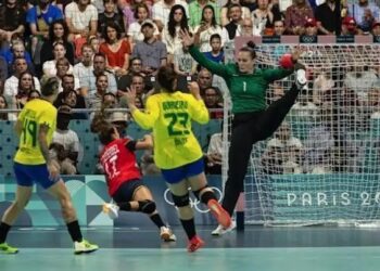 Goleira Gabi Moreschi durante jogo contra a Espanha BRUNO RUAS/CBHB