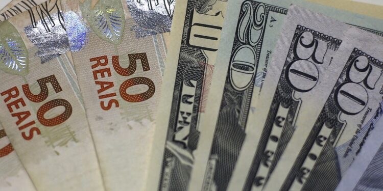 O que (e como) o BC pode fazer para derrubar o dólar?