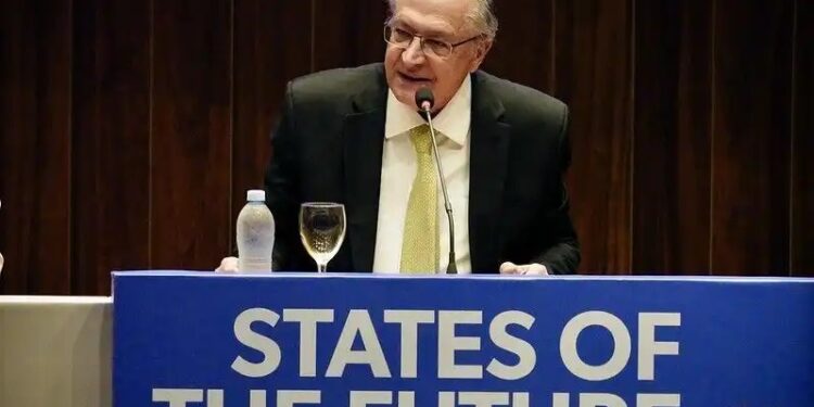 Reforma tributária vai ampliar investimentos e exportações, diz Alckmin