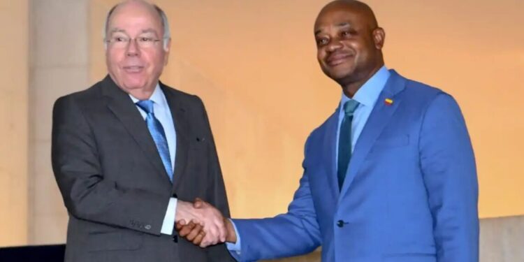 Chanceleres de Brasil e Colômbia adotam cautela sobre Venezuela