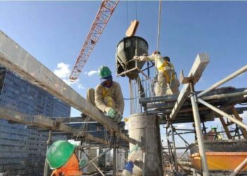 O Índice de Confiança do Empresário da construção recuou em março; ainda assim todos os indicadores de expectativas seguem elevados, aponta CNI
Natalia Flach