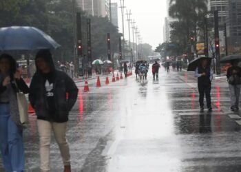 Frente fria deve avançar pelo Brasil Renato S. Cerqueira/Ato Press/Estadão Conteúdo