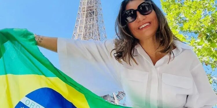 Oposição vai pedir informações ao governo federal sobre viagem de Janja