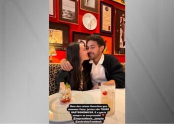 Larissa Manoela e André Luiz Frambach visitaram o restaurante de Jacquin nesta terça-feira (30) Crédito: Instagram/Larissa Manoela