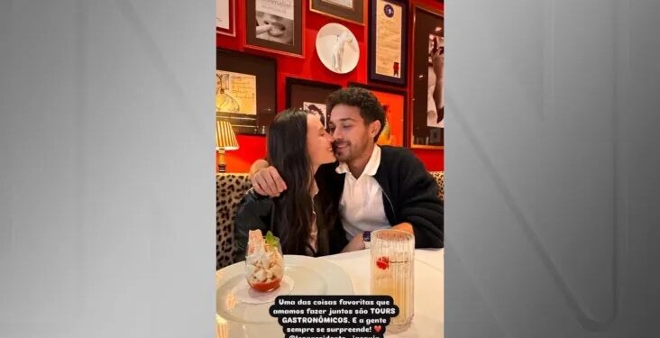 Larissa Manoela e André Luiz Frambach visitaram o restaurante de Jacquin nesta terça-feira (30)
Crédito: Instagram/Larissa Manoela