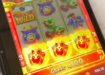 Jogo do Tigrinho invade redes sociais e incomodam usuários. Jogo é cassino online e promete altos ganhos de dinheiro. Centenas de pessoas registraram boletim de ocorrência em São Paulo Crédito: Reprodução/ SSP