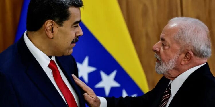 Dois ex-presidentes do PT discordaram veementemente do posicionamento da sigla.
29/05/2023REUTERS/Ueslei Marcelino