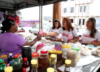 Aos 17 anos, a estudante Theully Teles, que cursa o 3º ano do ensino médio, já testemunhou a violência contra a mulher dentro da própria casa