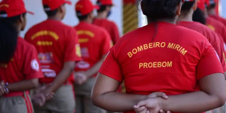 Corpo de Bombeiros Militar abre novas turmas do Projeto Bombeiro Mirim
