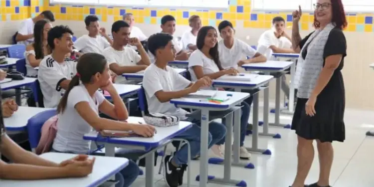 Volta às aulas acontece nas escolas estaduais e na rede de ensino de Palmas nesta 5ª